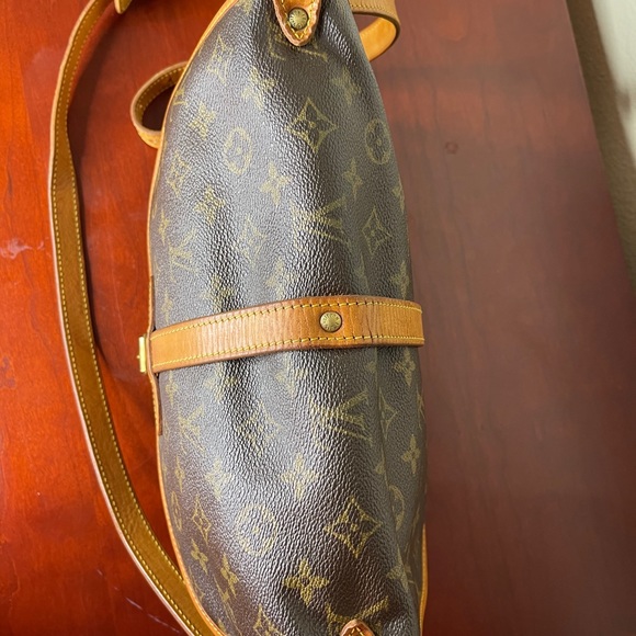 Louis Vuitton Saumur 30 - Picture 7 of 16